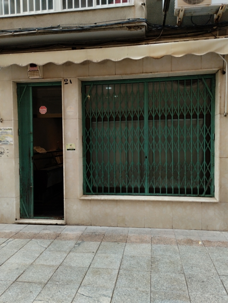 Local en Málaga — Inmoya